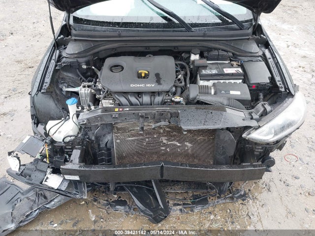 Hyundai ELANTRA SE 2018 5NPD74LF3JH318476 Image 10