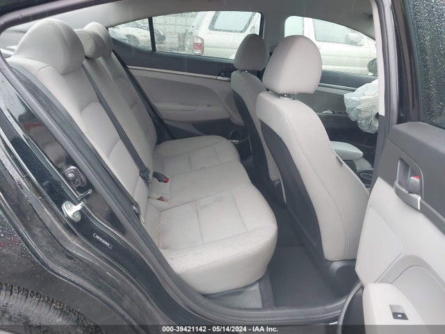 Hyundai ELANTRA SE 2018 5NPD74LF3JH318476 Image 8