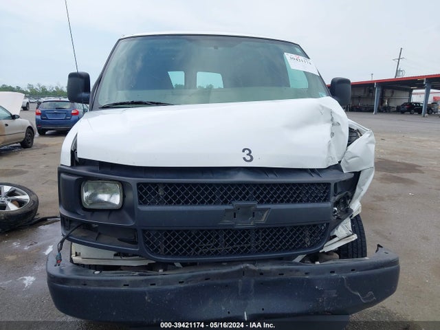 Chevrolet Express 2500 Work Van 2015 1GCWGFCF9F1203321 Image 12