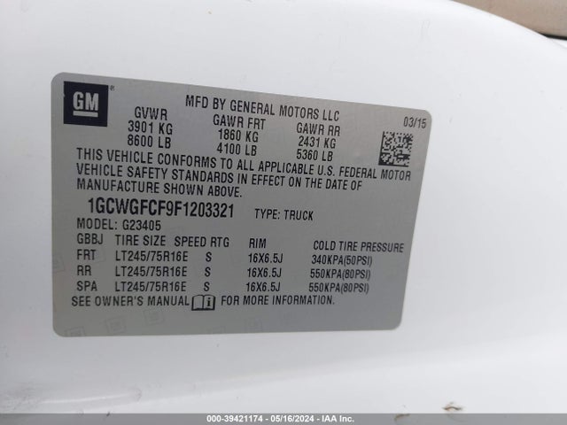 Chevrolet Express 2500 Work Van 2015 1GCWGFCF9F1203321 Image 9