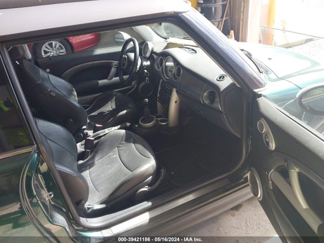 2004 MINI COOPER S WMWRE33484TD79360 Photo 4