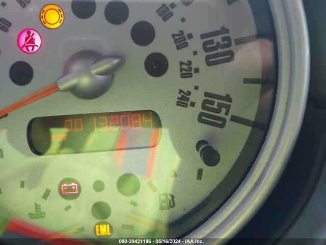 2004 MINI COOPER S WMWRE33484TD79360 Photo 6