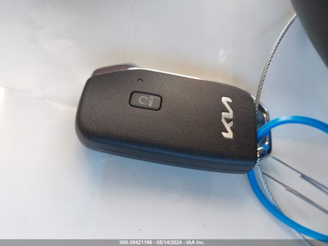 KNDEUCAA4P7396955 KIA SELTOS S