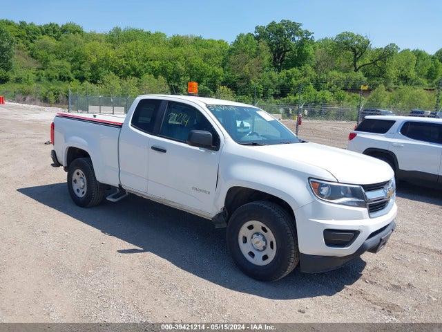 2018 1GCHSBEA1J1159034 main image