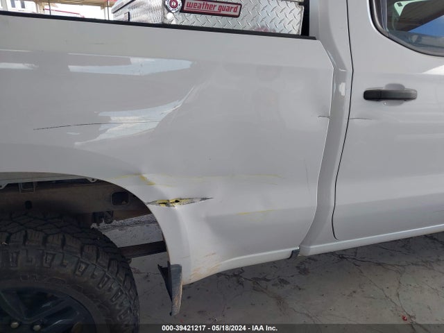 Chevrolet Silverado 1500 Custom Trail Boss 2019 1GCPYCEF2KZ399644 Image 17