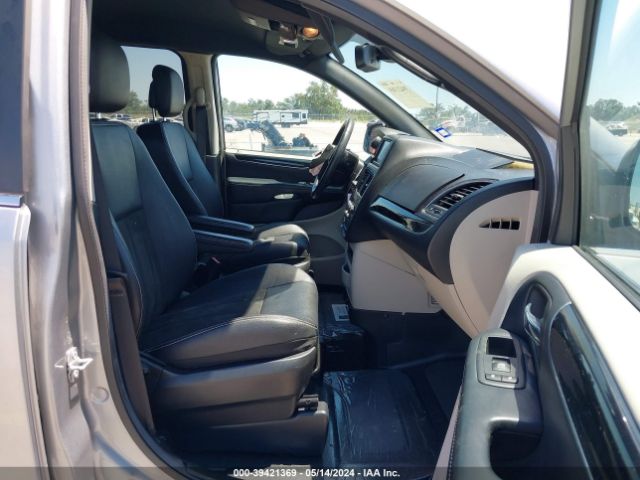 2C4RDGCG0KR771483 Dodge Grand Caravan Sxt