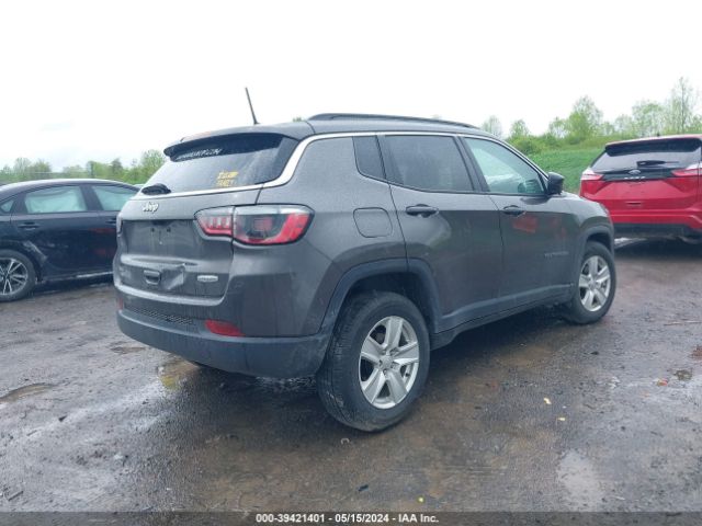 3C4NJDBB1NT118710 Jeep Compass Latitude 4x4