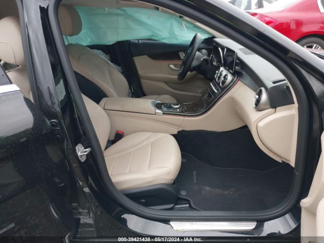 W1KWF8EB7MR615976 Mercedes-Benz C 300 4matic
