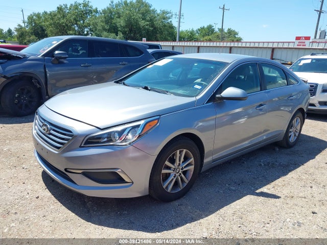 Hyundai SONATA SE 2016 5NPE24AF2GH372852 Image 2
