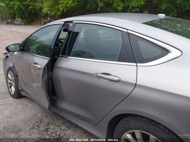 Chrysler 200 C 2015 1C3CCCCB1FN545515 Image 13