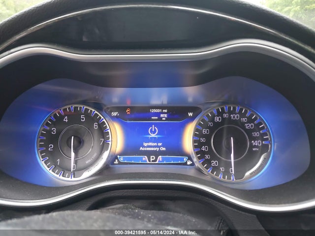 Chrysler 200 C 2015 1C3CCCCB1FN545515 Image 7