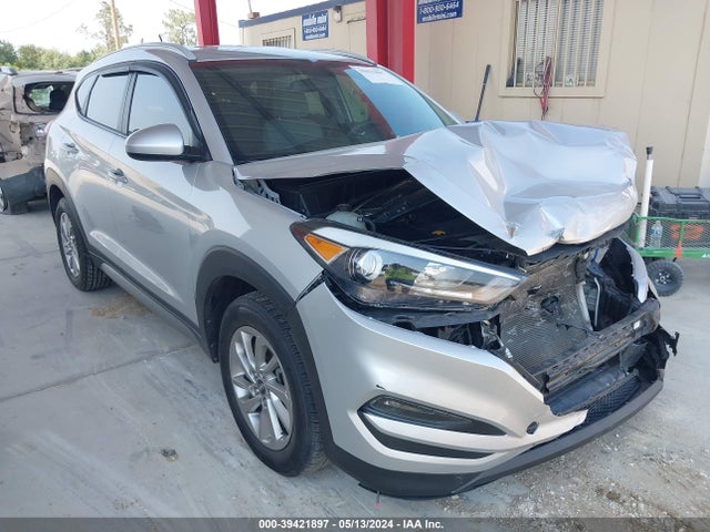 Hyundai TUCSON SE 2017 KM8J33A4XHU295557 Image 1