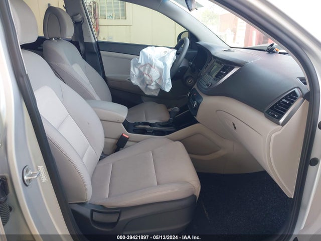 Hyundai TUCSON SE 2017 KM8J33A4XHU295557 Image 5