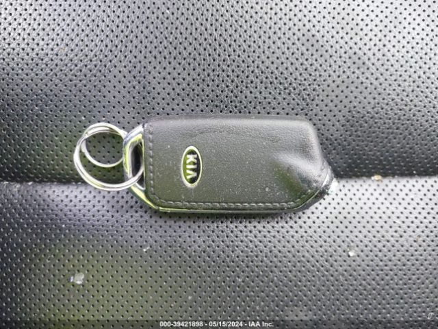 KNAE25LA0J6017586 KIA Stinger Premium