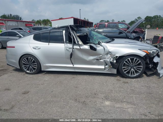 KNAE25LA0J6017586 KIA Stinger Premium