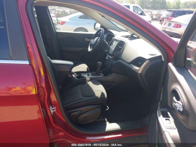 1C4PJLCS3GW247336 Jeep Cherokee Latitude