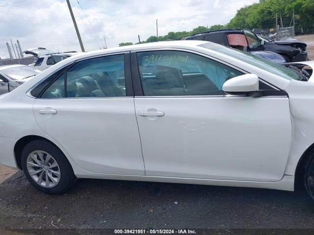 Toyota CAMRY LE 2016 4T4BF1FKXGR517557 Image 13