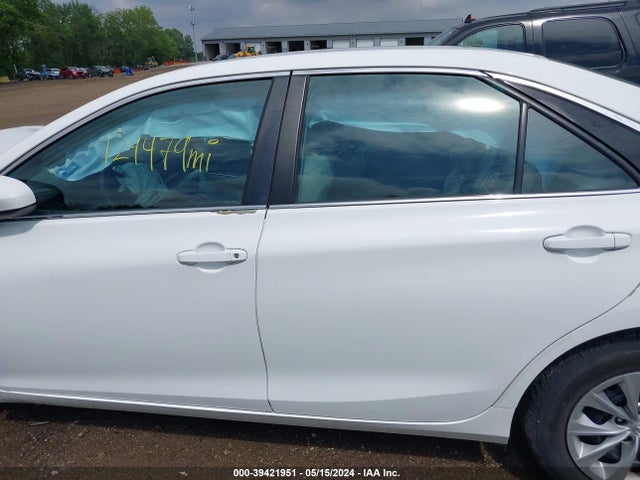 Toyota CAMRY LE 2016 4T4BF1FKXGR517557 Image 14