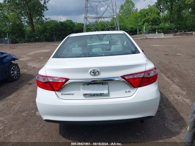 Toyota CAMRY LE 2016 4T4BF1FKXGR517557 Image 16