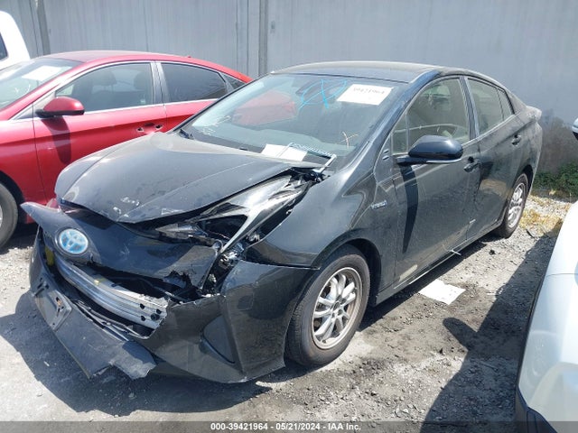 Toyota Prius Two 2017 JTDKBRFU9H3549756 Image 2