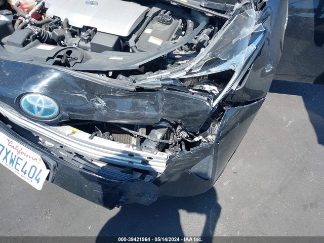 Toyota Prius Two 2017 JTDKBRFU9H3549756 Image 6