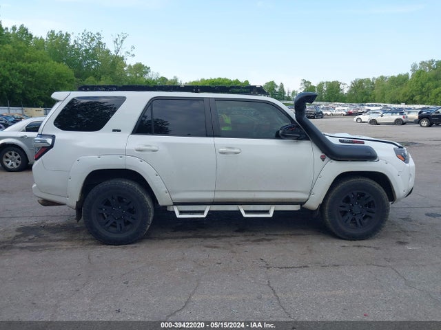 Toyota 4RUNNER SR5 2016 JTEBU5JR8G5365879 Image 14