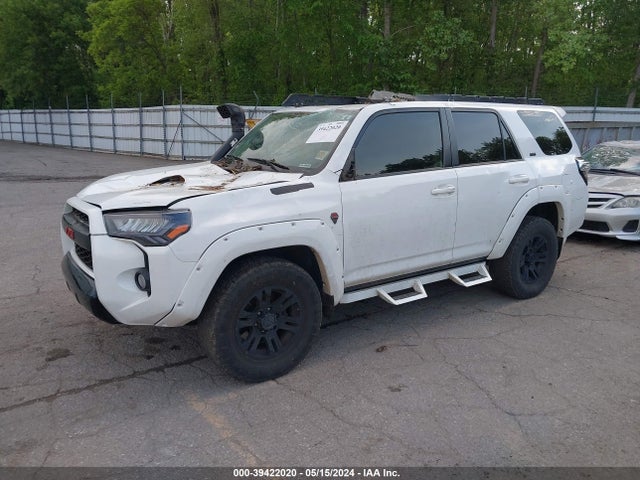 Toyota 4RUNNER SR5 2016 JTEBU5JR8G5365879 Image 2