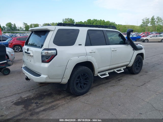Toyota 4RUNNER SR5 2016 JTEBU5JR8G5365879 Image 4