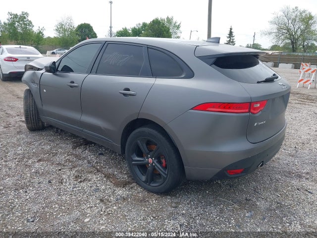 2018 JAGUAR F-PACE SADCL2FX2JA292335 Photo 2
