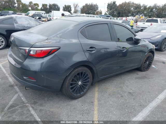 3MYDLBZVXGY124944 Scion IA
