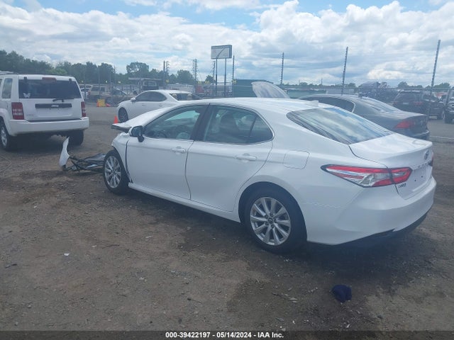 Toyota CAMRY LE 2020 4T1C11AK9LU941679 Image 3