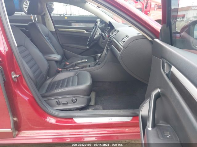 1VWCT7A38HC044650 Volkswagen Passat 1.8t Sel Premium