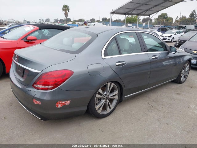 55SWF4HB7JU235597 Mercedes-Benz C 350E
