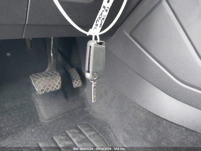 3VV1B7AX7JM064121 Volkswagen Tiguan 2.0t S