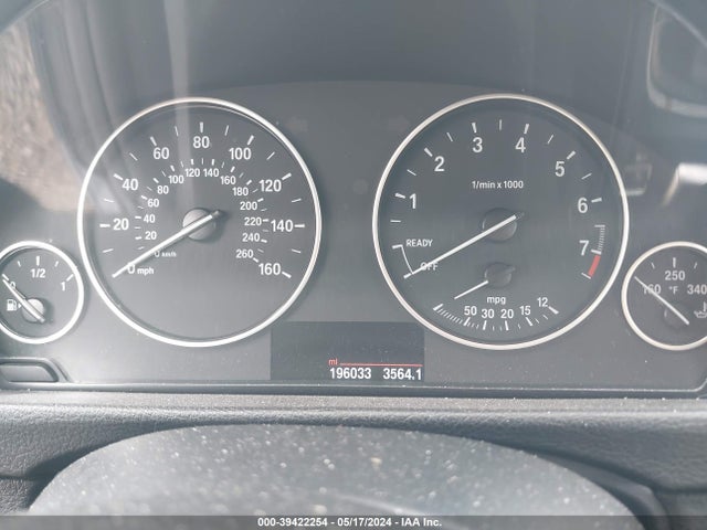 WBA3C3C59FK201113 BMW 320i Xdrive