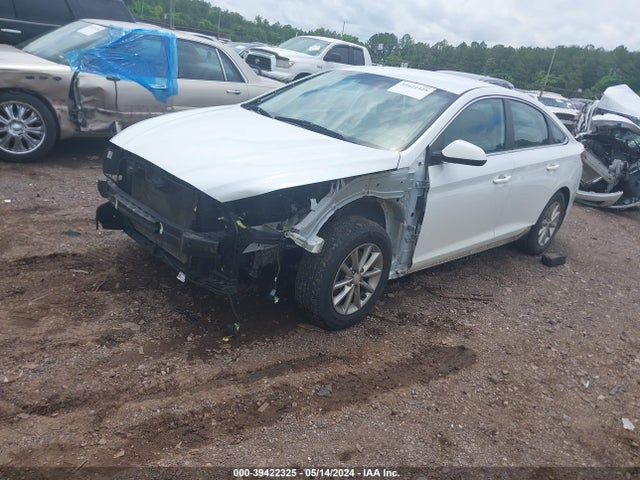 Hyundai SONATA SE 2019 5NPE24AF5KH729465 Image 2