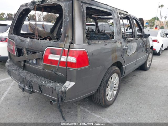 5LMJJ2H52EEL08612 Lincoln Navigator