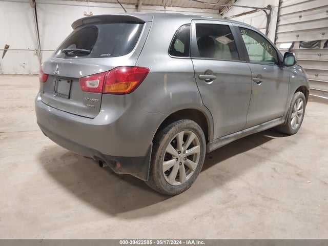 4A4AP3AU2FE001173 Mitsubishi Outlander Sport Es