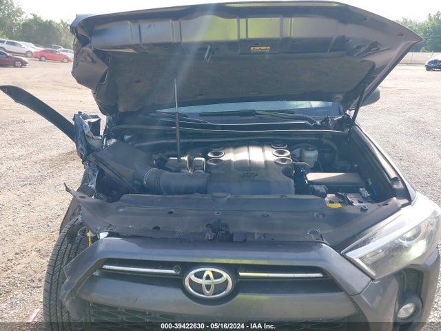 Toyota 4RUNNER SR5 2022 JTEEU5JR5N5276605 Image 10