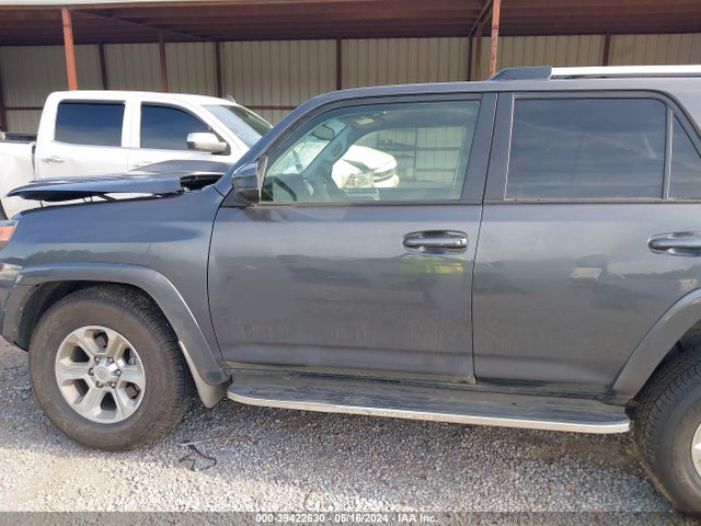 Toyota 4RUNNER SR5 2022 JTEEU5JR5N5276605 Image 15