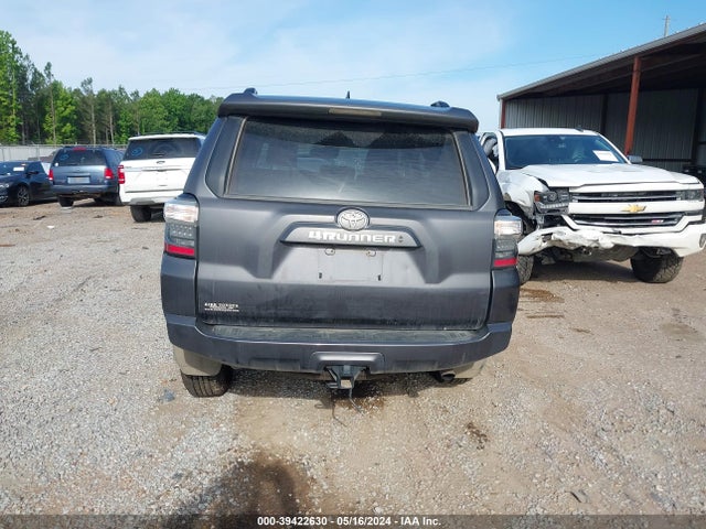 Toyota 4RUNNER SR5 2022 JTEEU5JR5N5276605 Image 17