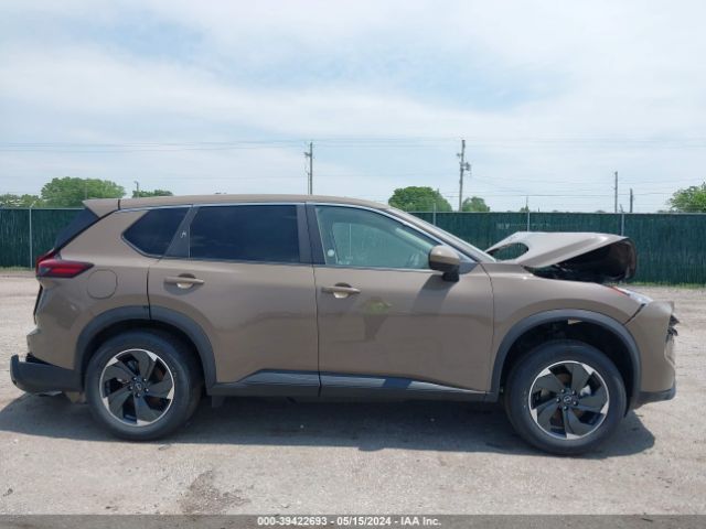 JN8BT3BB9RW423366 Nissan Rogue Sv Intelligent Awd