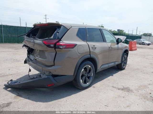 JN8BT3BB9RW423366 Nissan Rogue Sv Intelligent Awd