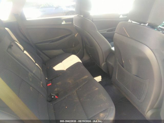 KM8J23A44MU322832 Hyundai TUCSON SE