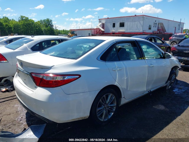 Toyota CAMRY SE 2015 4T1BF1FK2FU042091 Image 4
