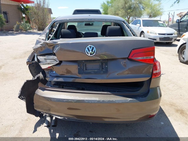 3VW1K7AJ2FM307185 Volkswagen Jetta 2.0l S