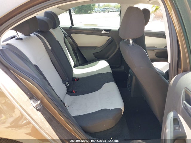 3VW1K7AJ2FM307185 Volkswagen Jetta 2.0l S