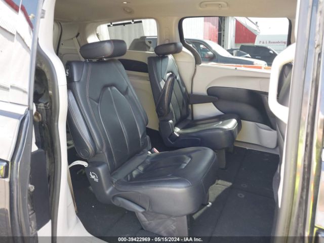2C4RC1BGXKR597374 Chrysler Pacifica Touring L