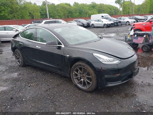 2019 5YJ3E1EA0KF316962 main image