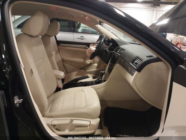 1VWAT7A34FC078542 Volkswagen Passat 1.8t Limited Edition